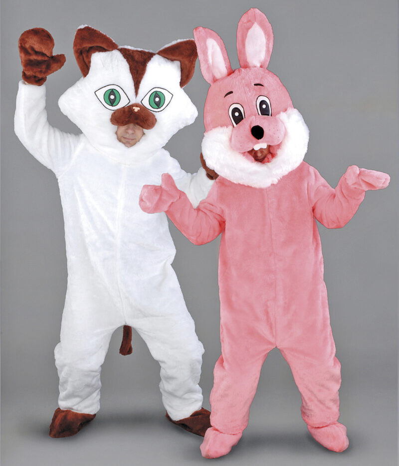 Chat blanc et lapin rose