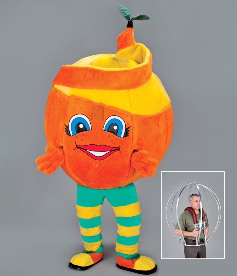 Notre mascotte “Orange” se distingue par son allure fraîche et dynamique, avec sa pelure partiellement retirée qui révèle un intérieur éclatant et plein de peps. Son design évoque naturellement la vitalité et la fraîcheur.